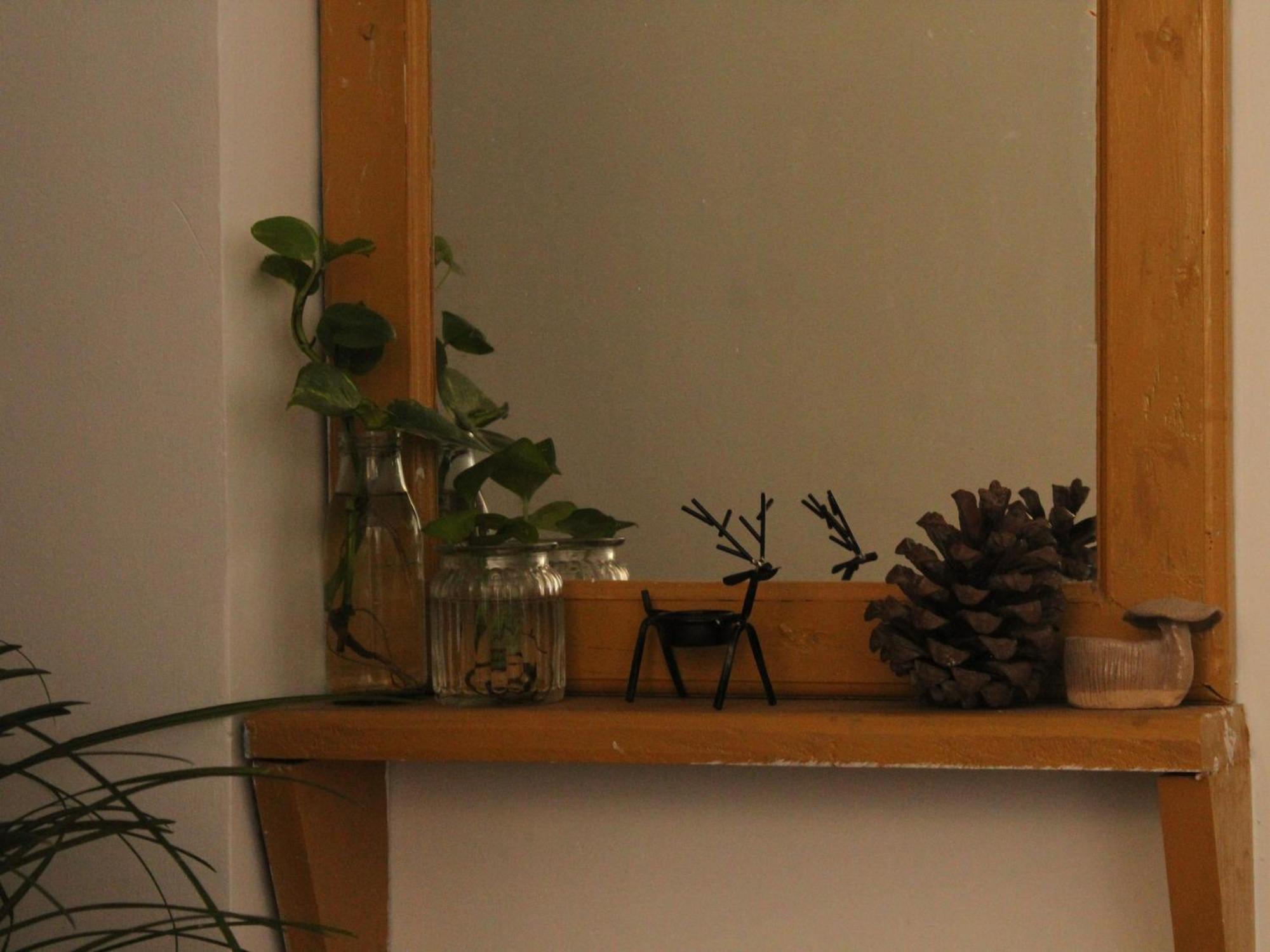 La Casa By Cosmic Kriya Hostel Bīr Екстериор снимка