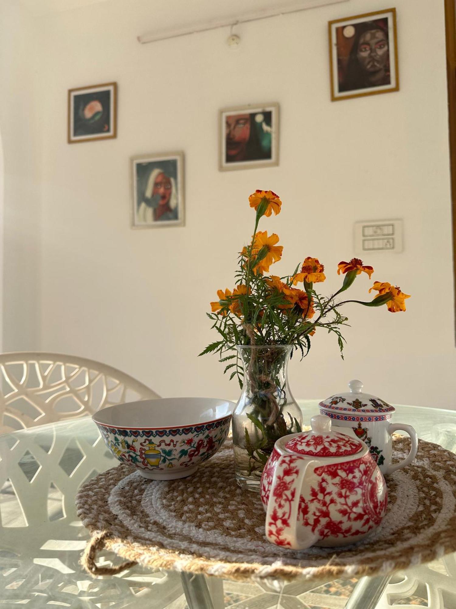 La Casa By Cosmic Kriya Hostel Bīr Екстериор снимка