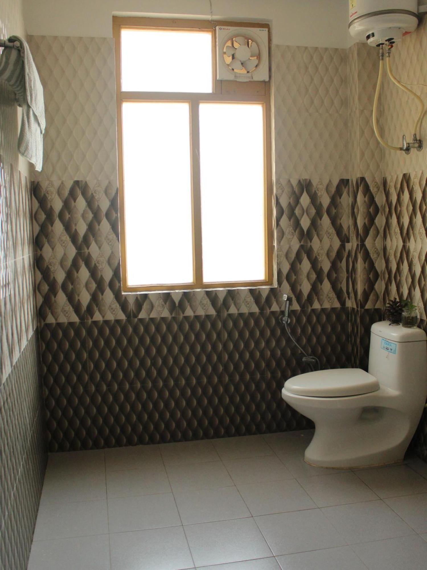 La Casa By Cosmic Kriya Hostel Bīr Екстериор снимка